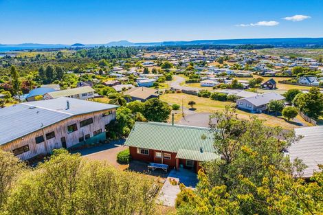 Photo of property in 8 Paurini Place, Motuoapa, 3382