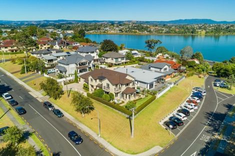 Photo of property in 1 Edgecumbe Road, Tauranga, 3110