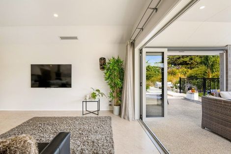 Photo of property in 1009 Kahikatea Flat Road, Waitoki, Kaukapakapa, 0871