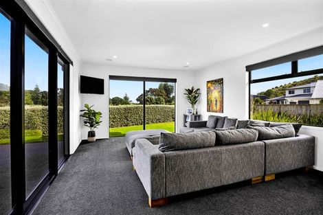 Photo of property in 6 Pebble Beach Court, Waiwhakaiho, New Plymouth, 4312