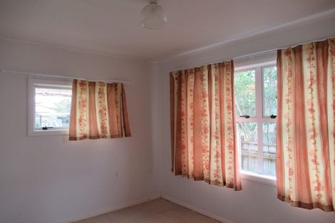 Photo of property in 32 Bartholomew Road, Levin, 5510