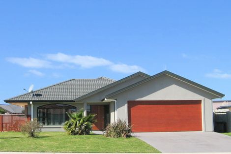 Photo of property in 17 Calypso Drive, Papamoa Beach, Papamoa, 3118