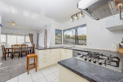 Photo of property in 87a Triangle Road, Massey, Auckland, 0614