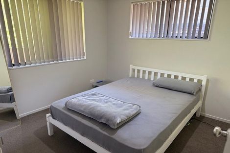 Photo of property in 12 Regency Place, Sunnynook, Auckland, 0632