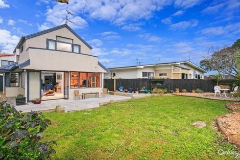 Photo of property in 17 Williams Road, Hobsonville, Auckland, 0618