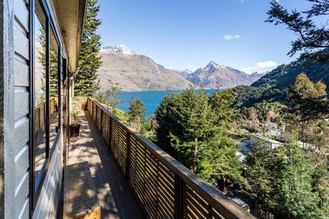 Photo of property in 26 Mackinnon Terrace, Sunshine Bay, Queenstown, 9300