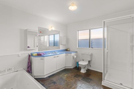 Photo of property in 10 Cedar Drive, Paraparaumu Beach, Paraparaumu, 5032