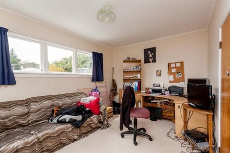 Photo of property in 18 Beaumont Crescent, Frankleigh Park, New Plymouth, 4310