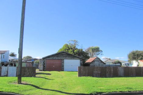 Photo of property in 1 Gladstone Street, Foxton, 4814