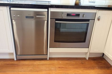 Photo of property in 58 Gordon Road, Plimmerton, Porirua, 5026