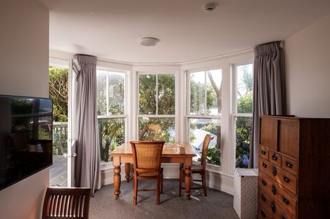 Photo of property in 32 Talavera Terrace, Kelburn, Wellington, 6012