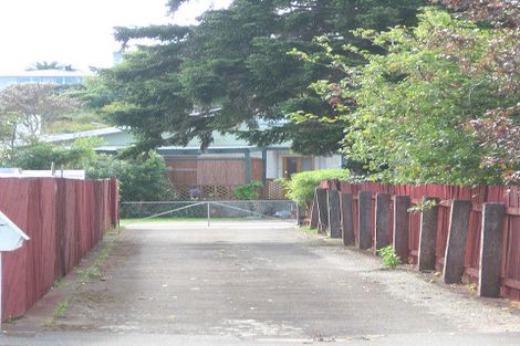 Photo of property in 57 Moeraki Road, Maoribank, Upper Hutt, 5018