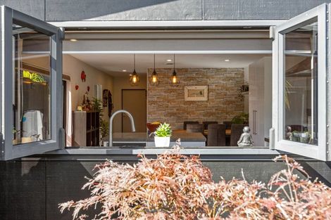 Photo of property in 399 Tukapa Street, Hurdon, New Plymouth, 4310