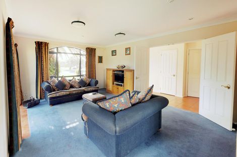 Photo of property in 25 Crannog Fen, Wattle Downs, Auckland, 2103