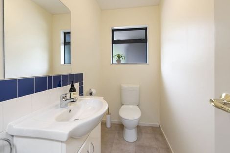 Photo of property in 7-9 Shotover Grove, Waikanae, 5036