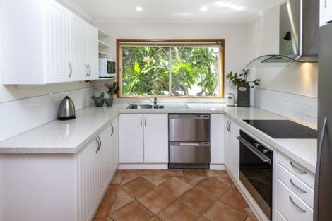Photo of property in 58 Vivian Wilson Drive, Eastern Beach, Auckland, 2012
