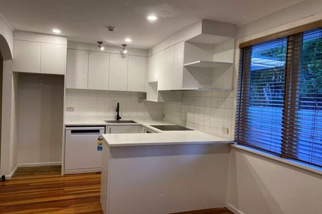 Photo of property in 5 Crockett Lane, Henderson, Auckland, 0610