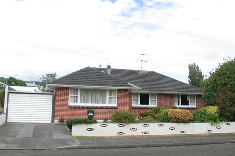 Photo of property in 2 Tiwakawaka Grove, Heretaunga, Upper Hutt, 5018
