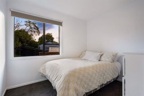 Photo of property in 5 Lowell Place, Massey, Auckland, 0614