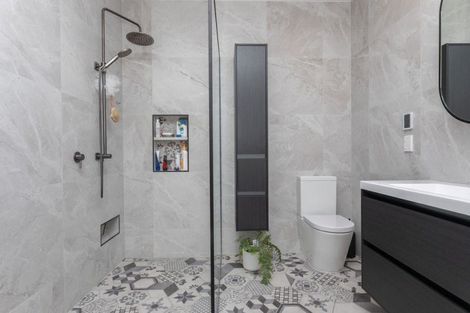 Photo of property in 24 Chamberlain Street, Dannevirke, 4930