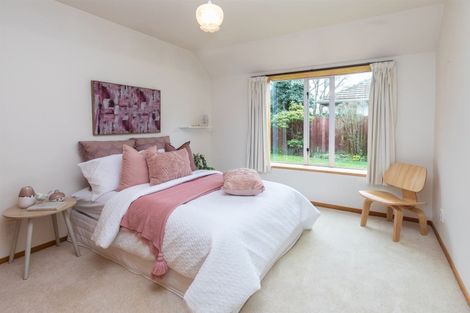 Photo of property in 255 Avonhead Road, Avonhead, Christchurch, 8042