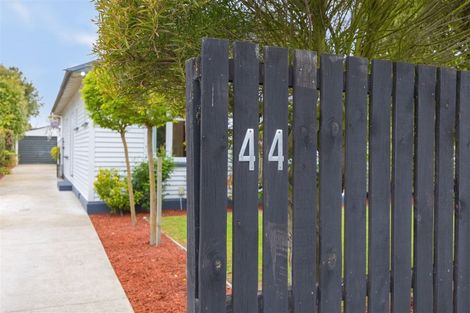 Photo of property in 44 Stapletons Road, Richmond, Christchurch, 8013