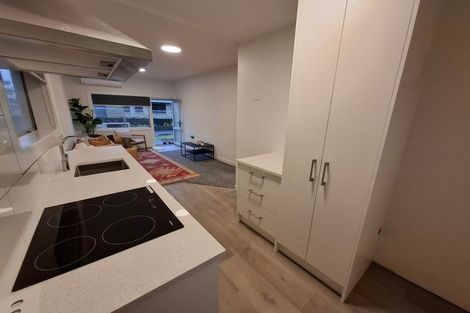 Photo of property in 33 Fulford Street, New Plymouth, 4310