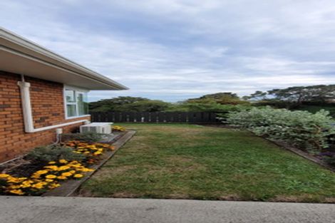 Photo of property in 8 Burns Street, Westown, New Plymouth, 4310