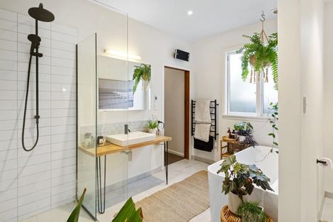 Photo of property in 121 Nayland Street, Sumner, Christchurch, 8081