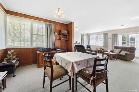 Photo of property in 5 Barron Drive, Green Bay, Auckland, 0604