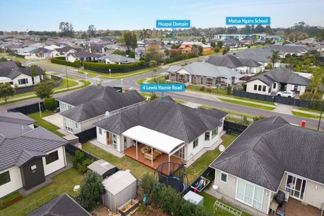 Photo of property in 4 Lewis Younie Road, Kumeu, 0810
