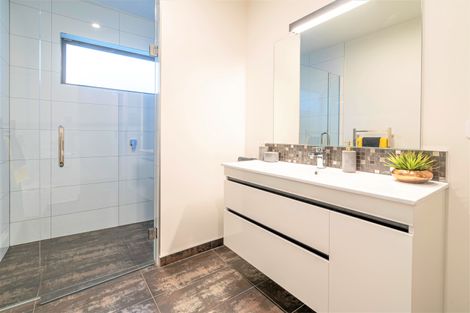 Photo of property in 4 Barker Place, Waikiwi, Invercargill, 9810