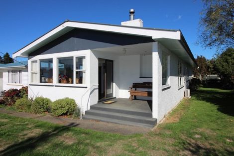 Photo of property in 13 Chamberlain Street, Dannevirke, 4930