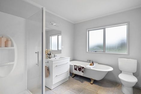 Photo of property in 44 Karamea Street, Whalers Gate, New Plymouth, 4310