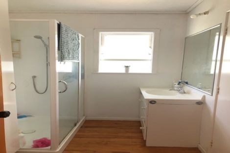 Photo of property in 36 Trinidad Road, Sunnynook, Auckland, 0620