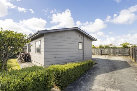 Photo of property in 19 Leander Place, Milson, Palmerston North, 4414
