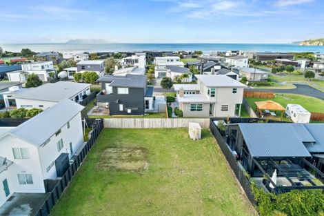 Photo of property in 13 Te Mana Street, Omaha, 0986