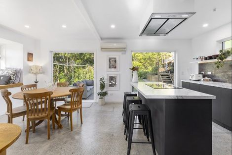 Photo of property in 3 Doris Gordon Crescent, Crofton Downs, Wellington, 6035