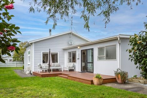 Photo of property in 30 Augustus Street, Carterton, 5713