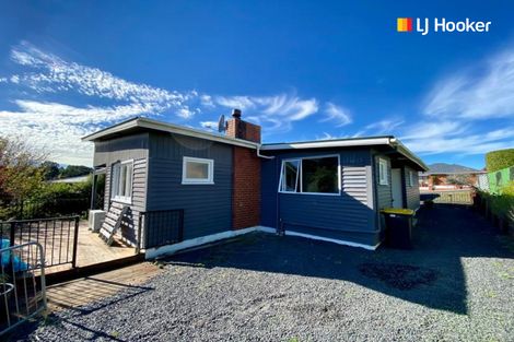Photo of property in 5 Freyberg Road, Fairfield, Dunedin, 9018