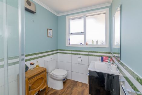 Photo of property in 14 Kawiu Road, Levin, 5510