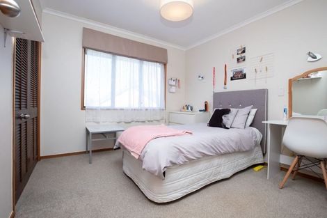 Photo of property in 4 Kenilworth Place, Dinsdale, Hamilton, 3204