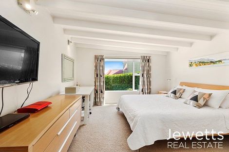 Photo of property in 1 Signallers Grove, Strathmore Park, Wellington, 6022