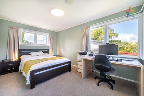 Photo of property in 8 Cherry Blossom Grove, Maungaraki, Lower Hutt, 5010