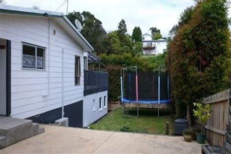 Photo of property in 1/23 Pavola Grove, Glenfield, Auckland, 0629
