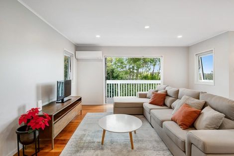 Photo of property in 14 Theban Place, Totara Vale, Auckland, 0629