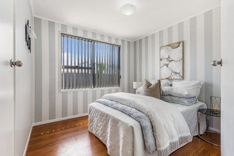 Photo of property in 8 Frostbite Place, Ranui, Auckland, 0612