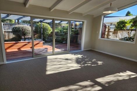 Photo of property in 1/1 Guinness Crescent, Ilam, Christchurch, 8041