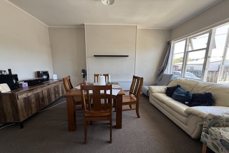Photo of property in 192 Rathgar Road, Henderson, Auckland, 0610