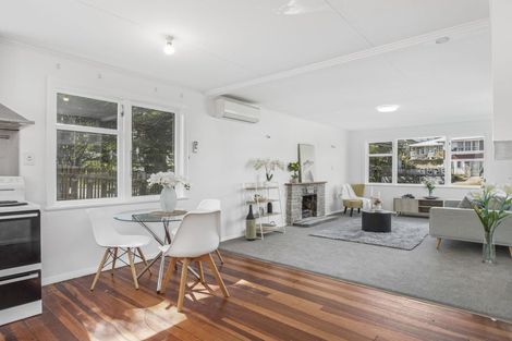 Photo of property in 6 Hampshire Street, Cannons Creek, Porirua, 5024